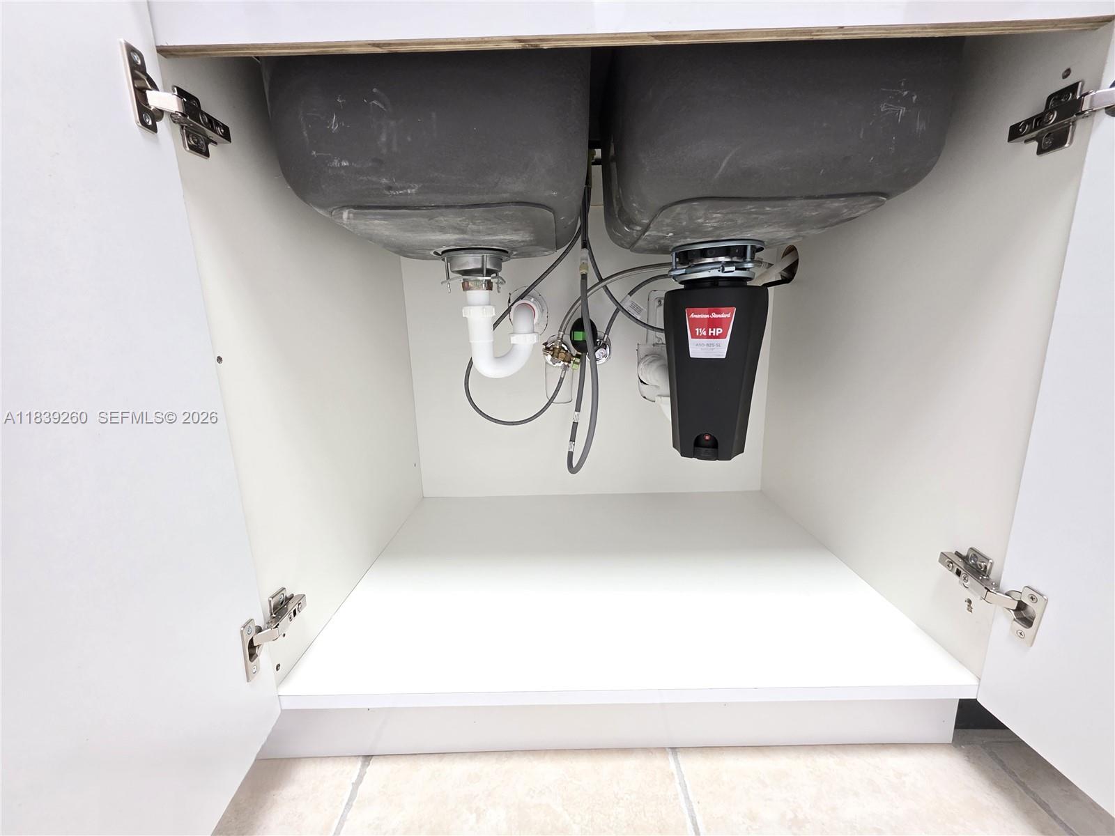 ROYAL GRAND CONDO - Residential