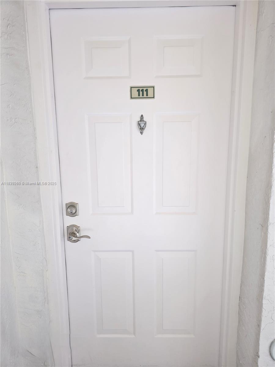 ROYAL GRAND CONDO - Residential