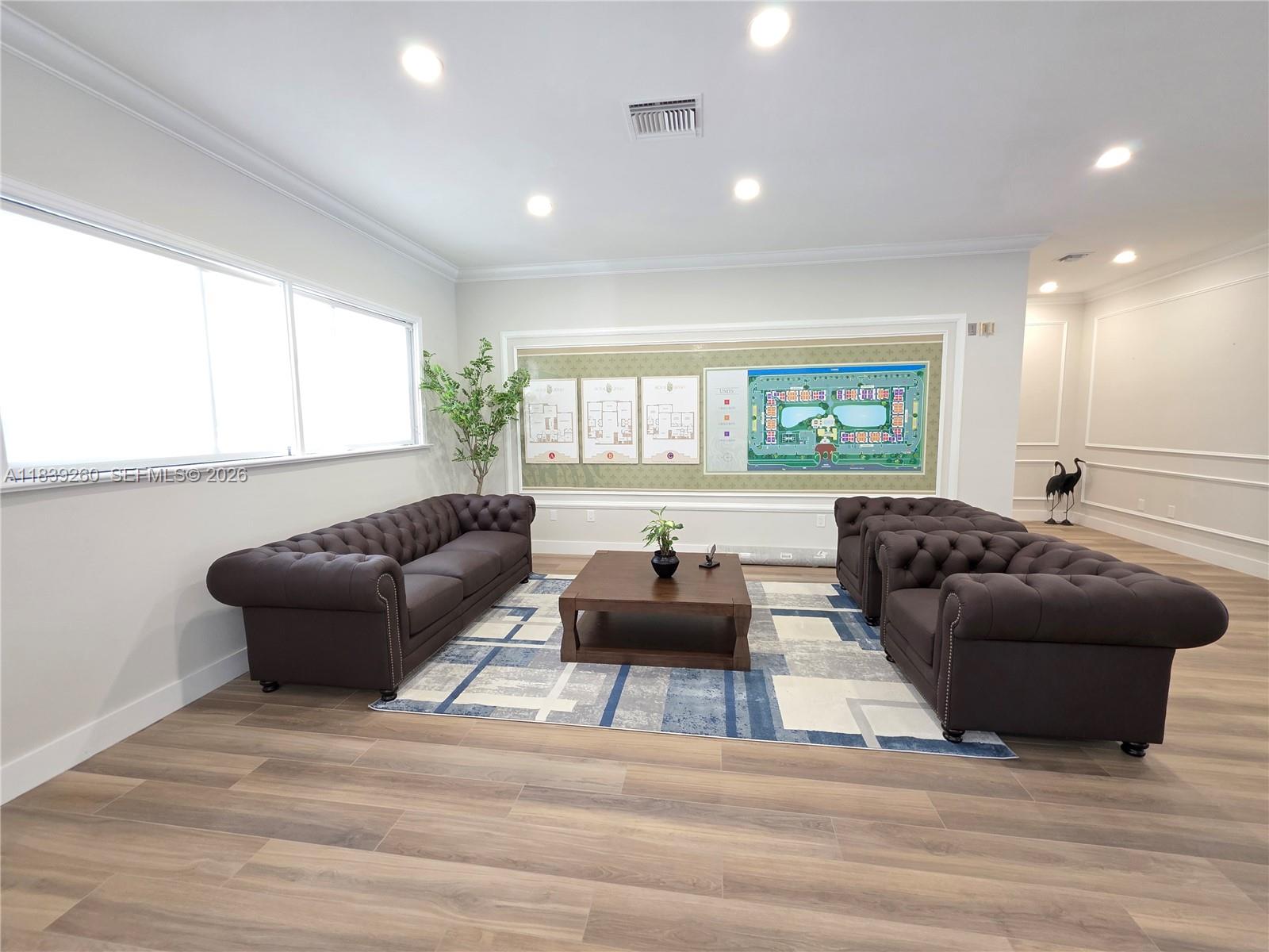 ROYAL GRAND CONDO - Residential