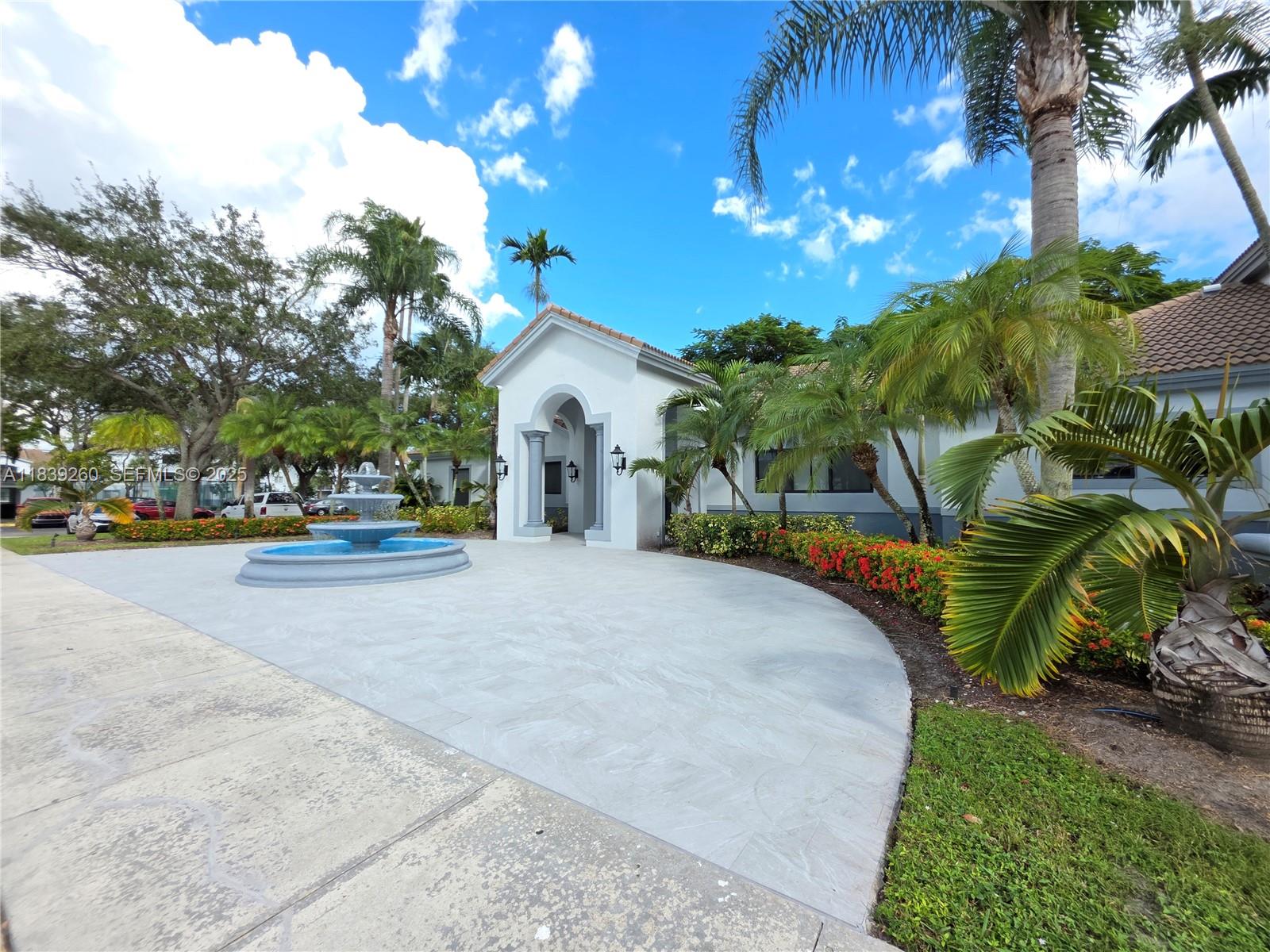 ROYAL GRAND CONDO - Residential