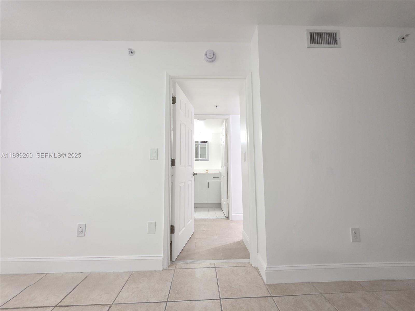 ROYAL GRAND CONDO - Residential