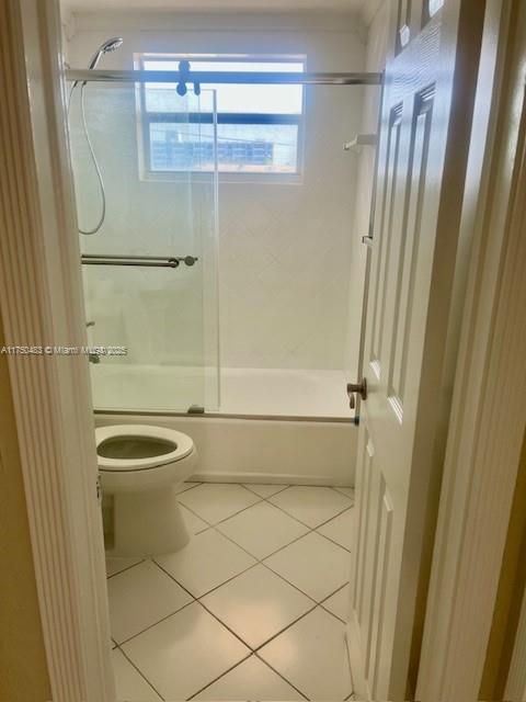 5050 Bayview Dr 17
