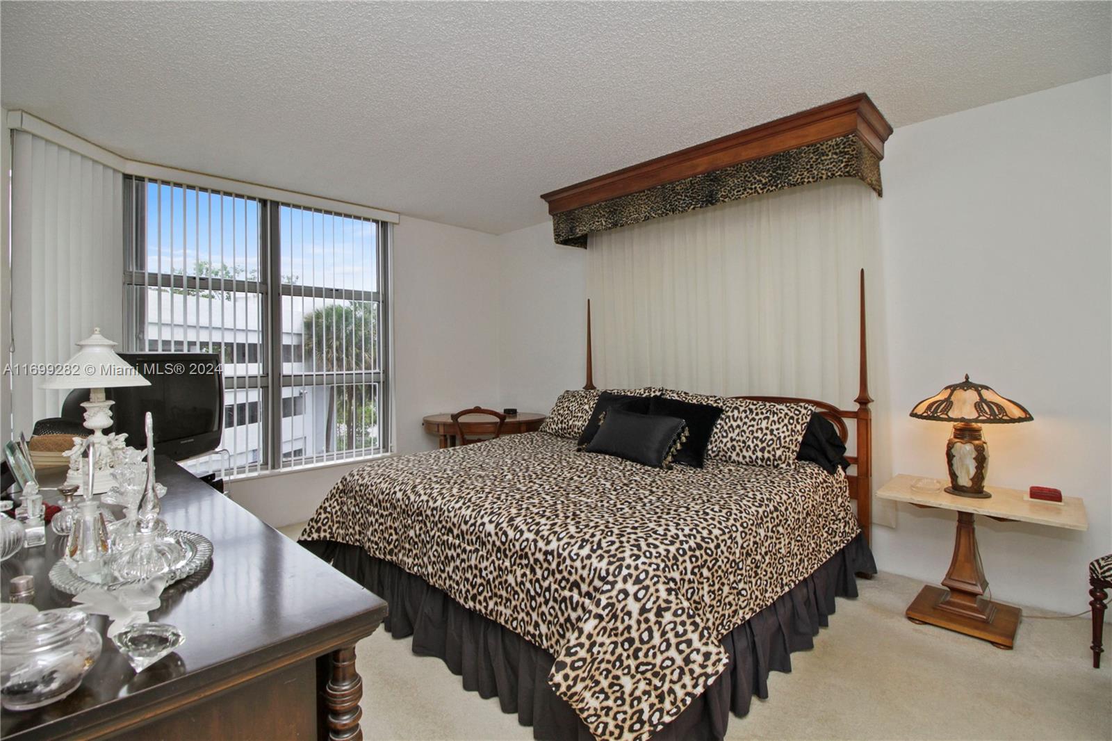 MYSTIC POINTE TOWER 600 C - Residential