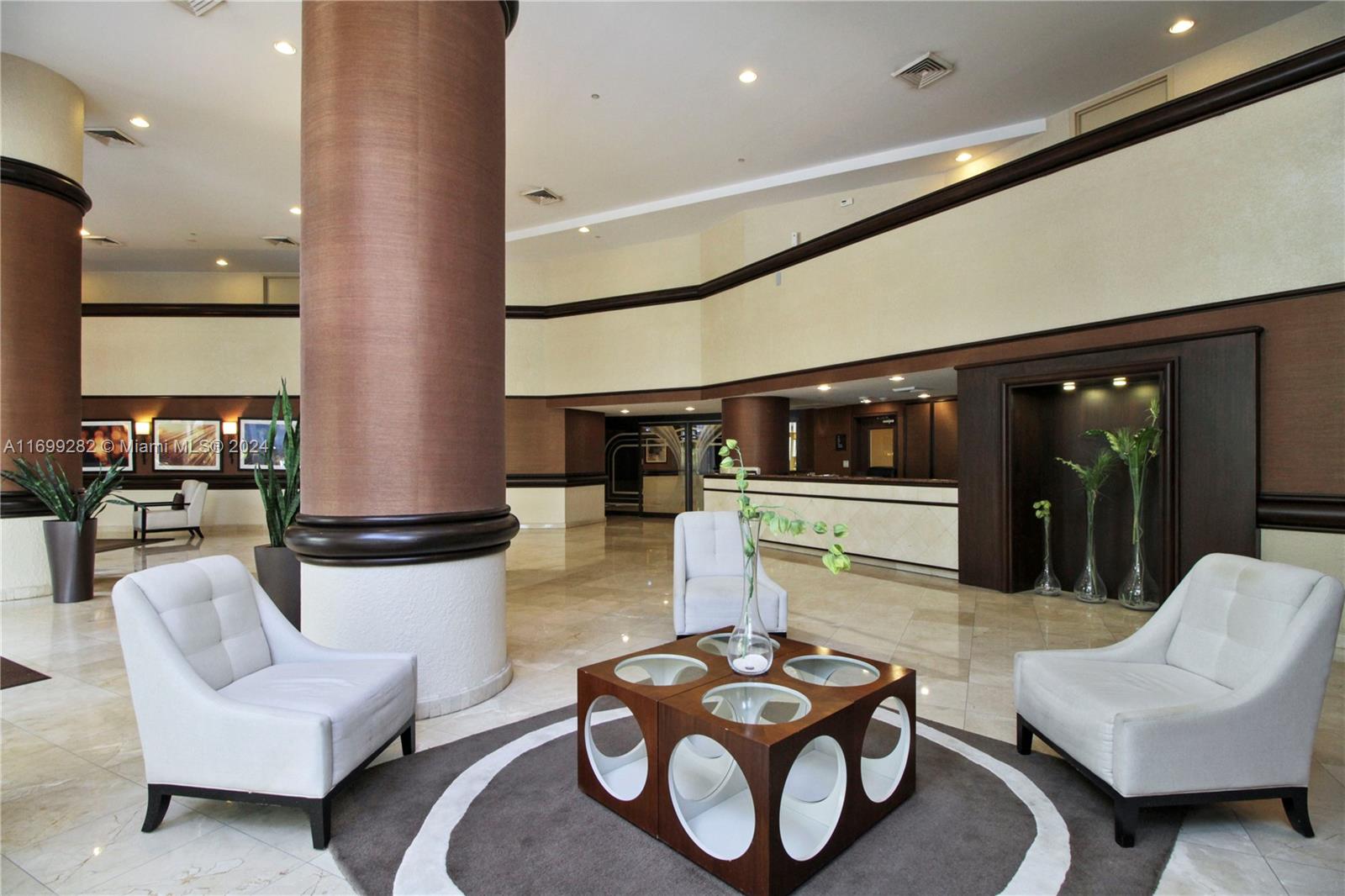 MYSTIC POINTE TOWER 600 C - Residential