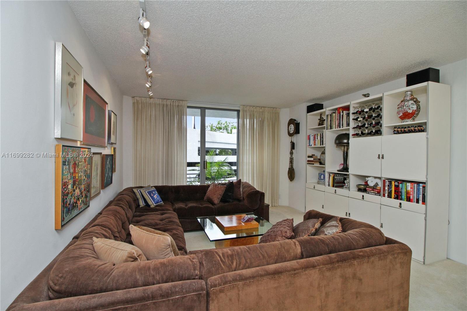 MYSTIC POINTE TOWER 600 C - Residential