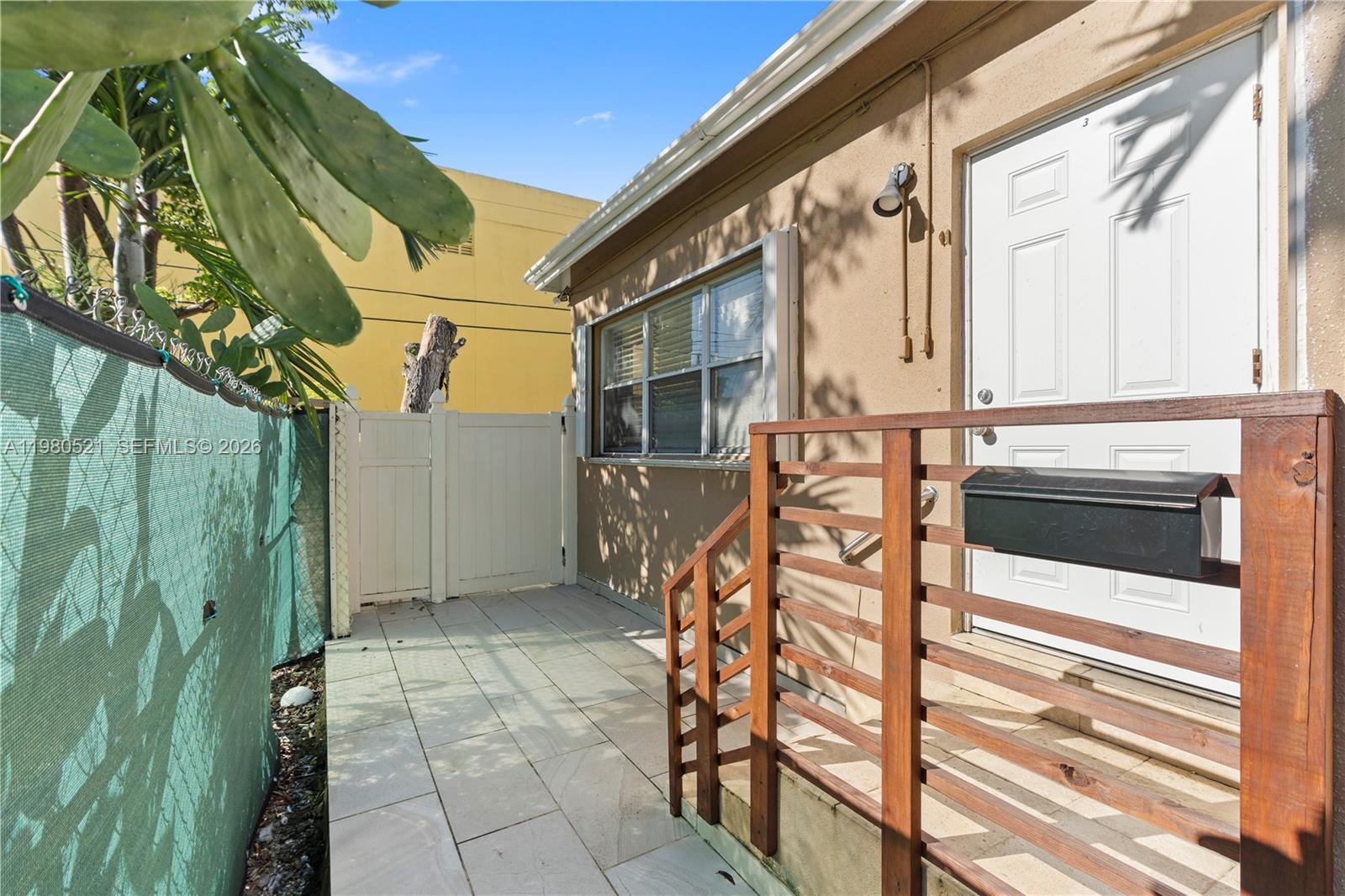 SILVER BLUFF EST SEC C - Residential