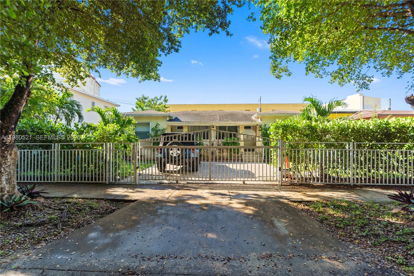 SILVER BLUFF EST SEC C - Residential