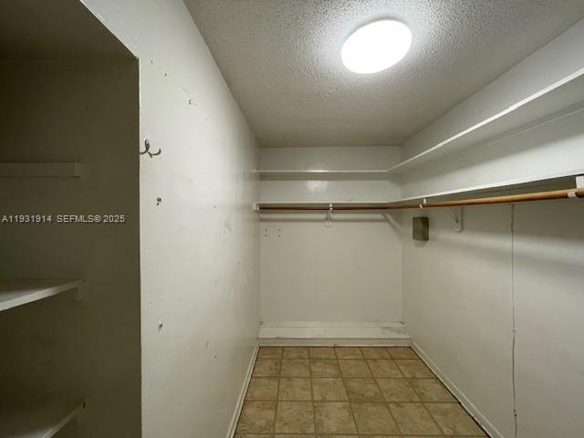 GALE RANCH ESTS - Residential