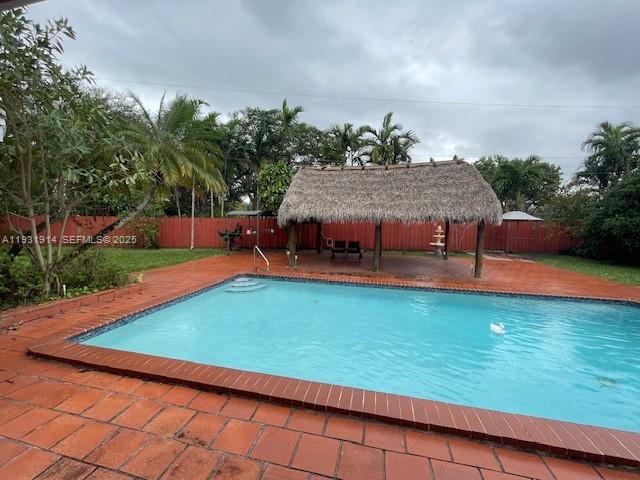 GALE RANCH ESTS - Residential