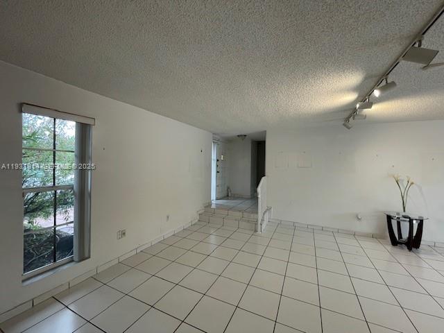 GALE RANCH ESTS - Residential