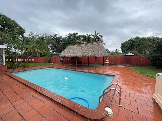 GALE RANCH ESTS - Residential