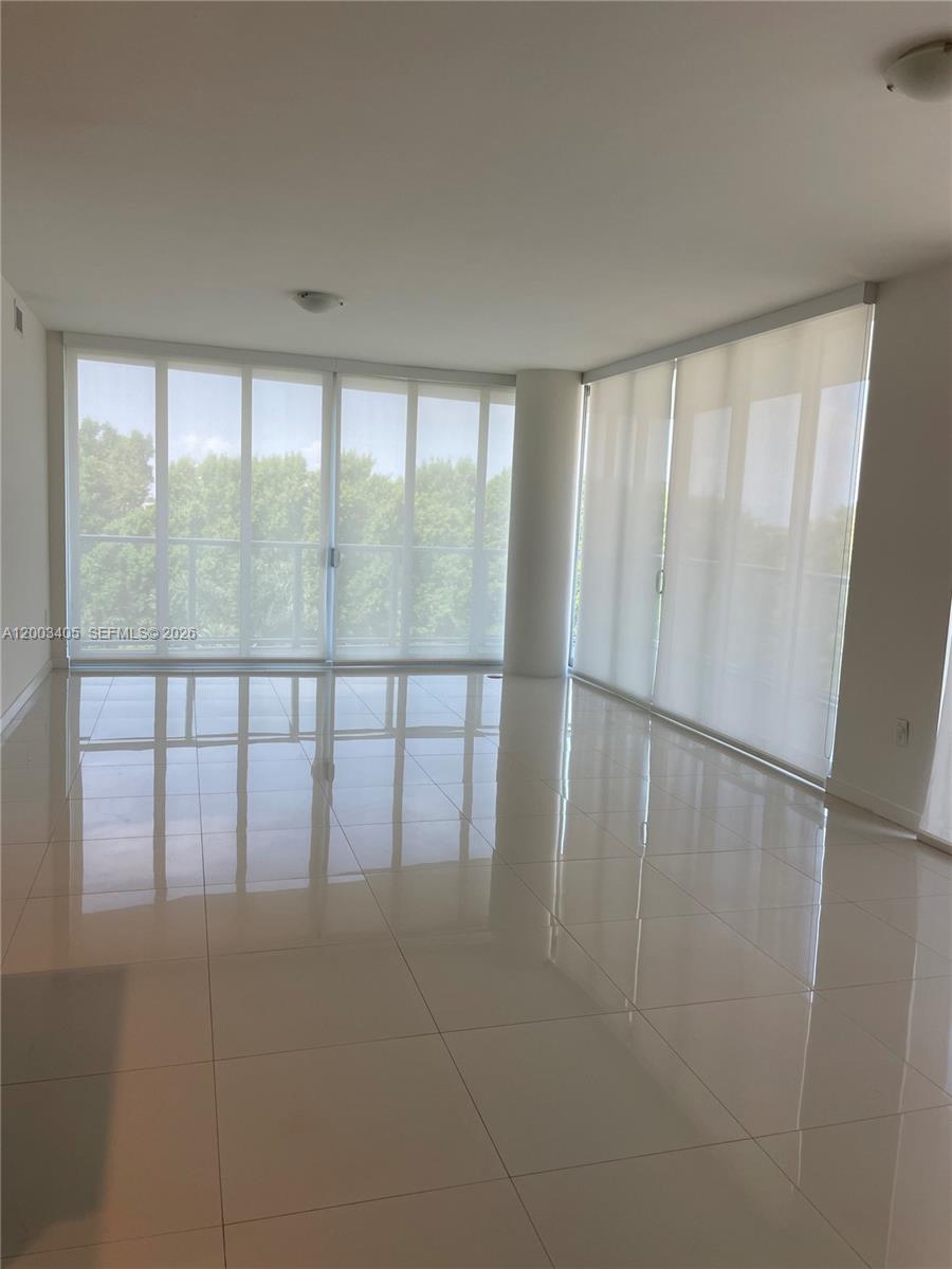 GRAND BAY COMMONS SOUTH - Residential