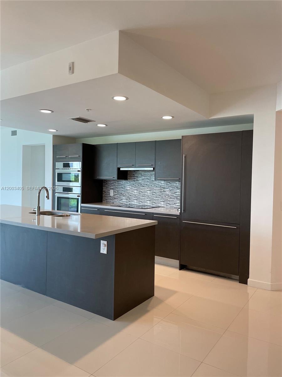 GRAND BAY COMMONS SOUTH - Residential