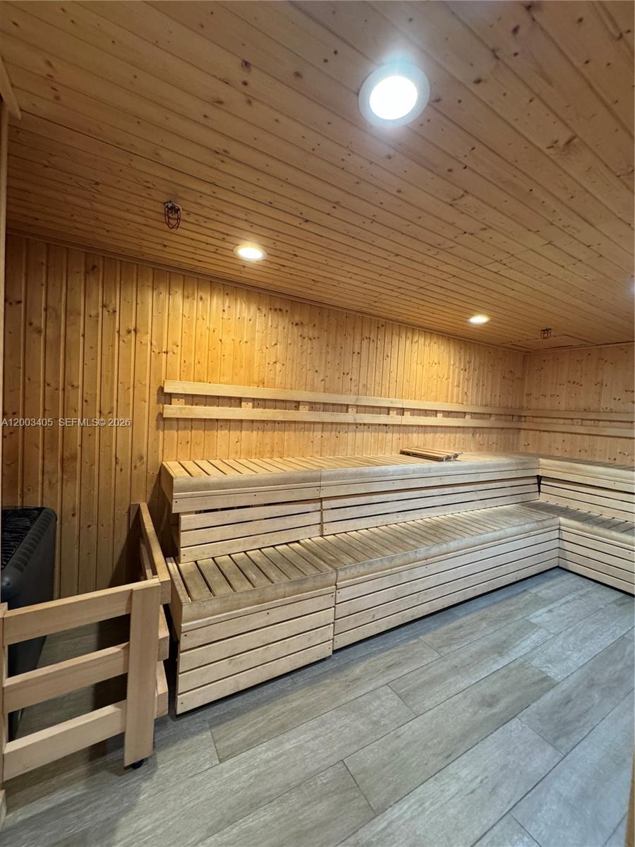 GRAND BAY COMMONS SOUTH - Residential