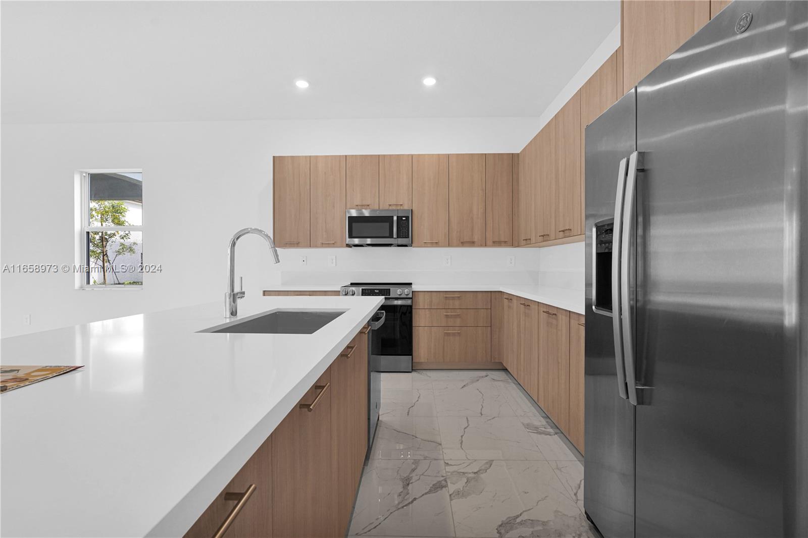 CRESCENT RIDGE - Residential Lease