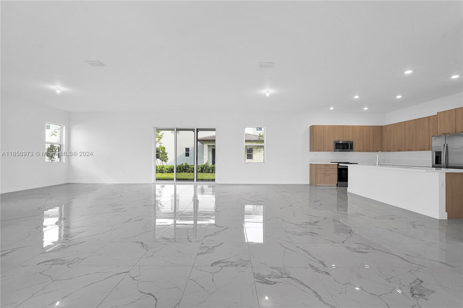 CRESCENT RIDGE - Residential Lease