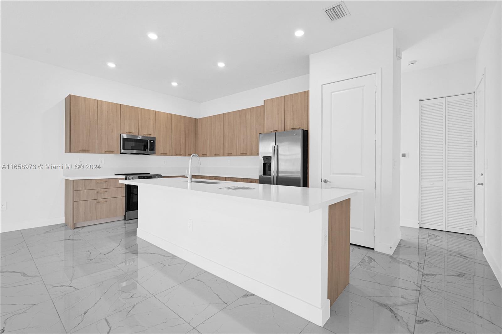 CRESCENT RIDGE - Residential Lease