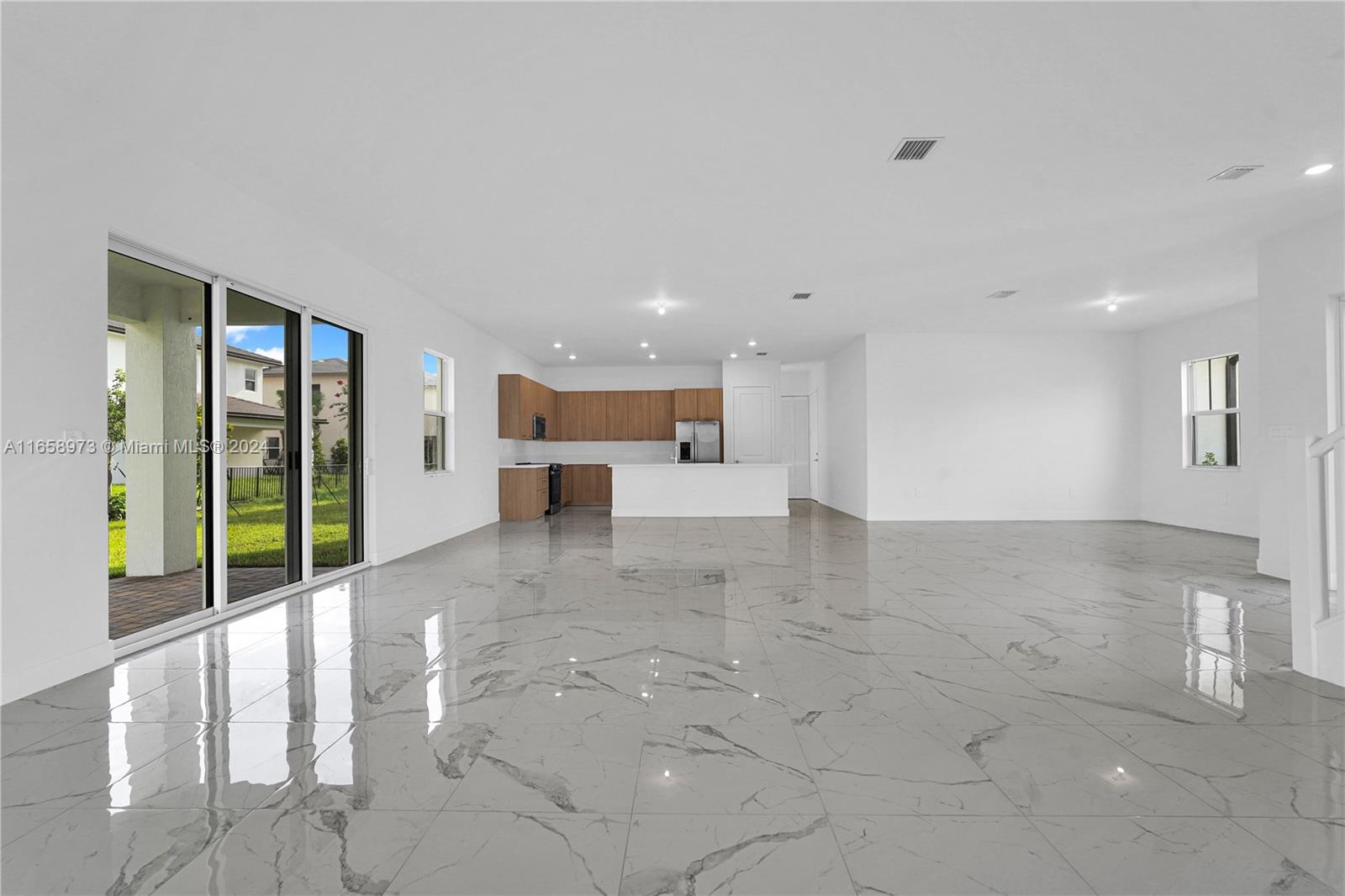CRESCENT RIDGE - Residential Lease