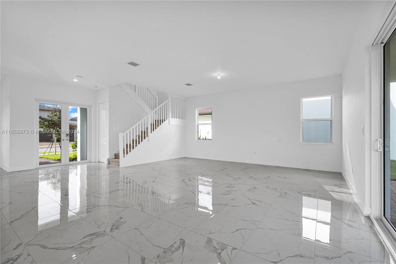 CRESCENT RIDGE - Residential Lease