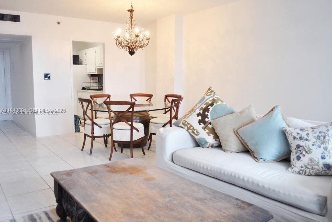 THE DECOPLAGE CONDO - Residential