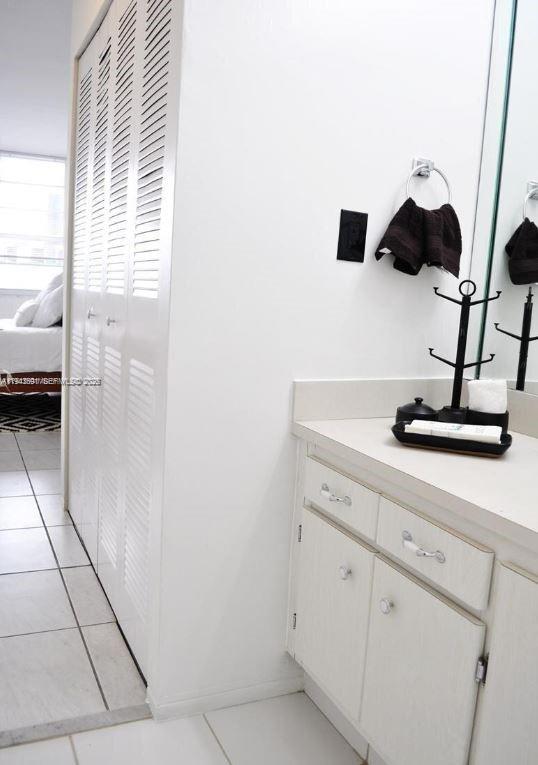 THE DECOPLAGE CONDO - Residential