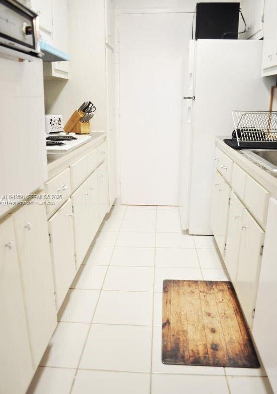 THE DECOPLAGE CONDO - Residential