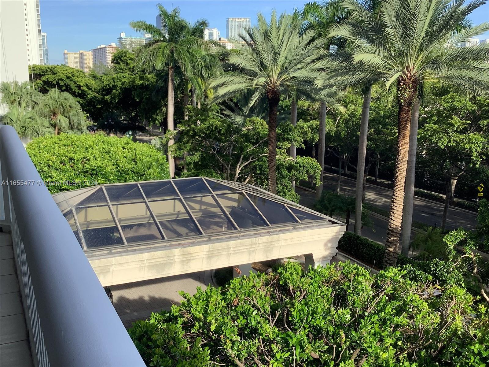 2000 ISL BLVD WILLIAMS IS - Residential
