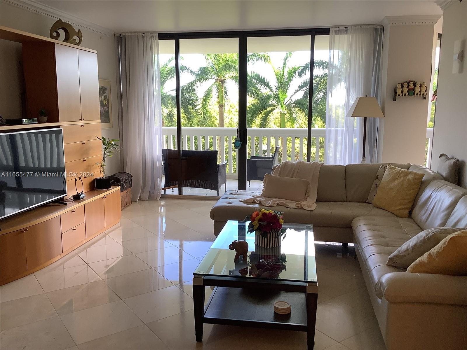 2000 ISL BLVD WILLIAMS IS - Residential