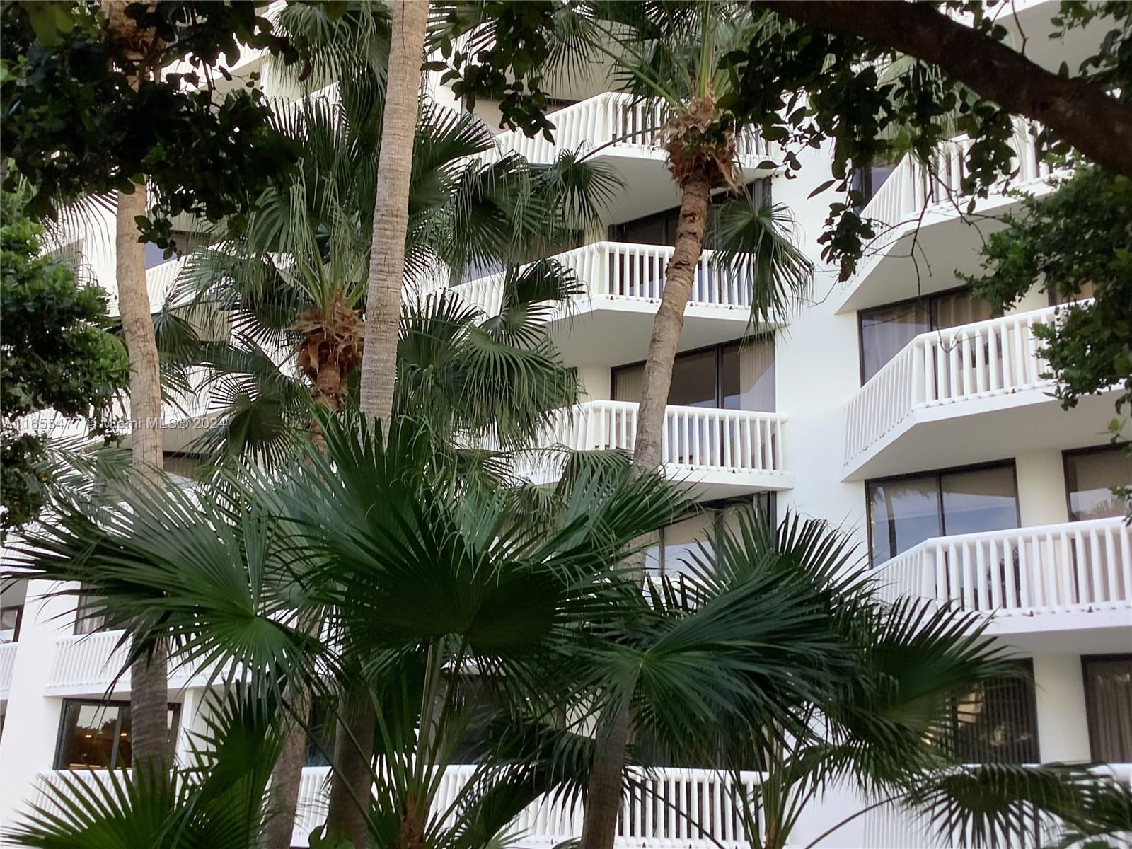 2000 ISL BLVD WILLIAMS IS - Residential