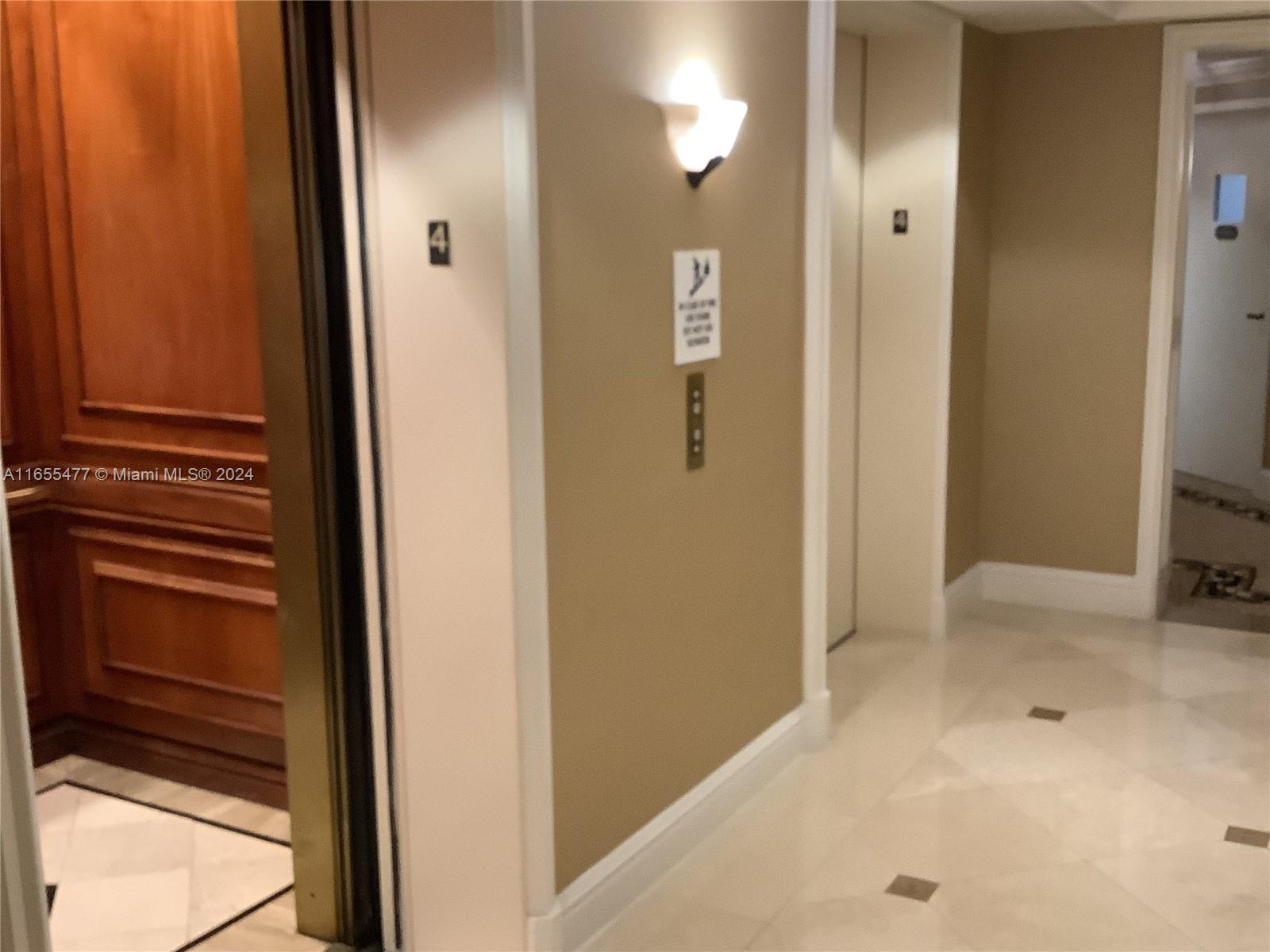 2000 ISL BLVD WILLIAMS IS - Residential