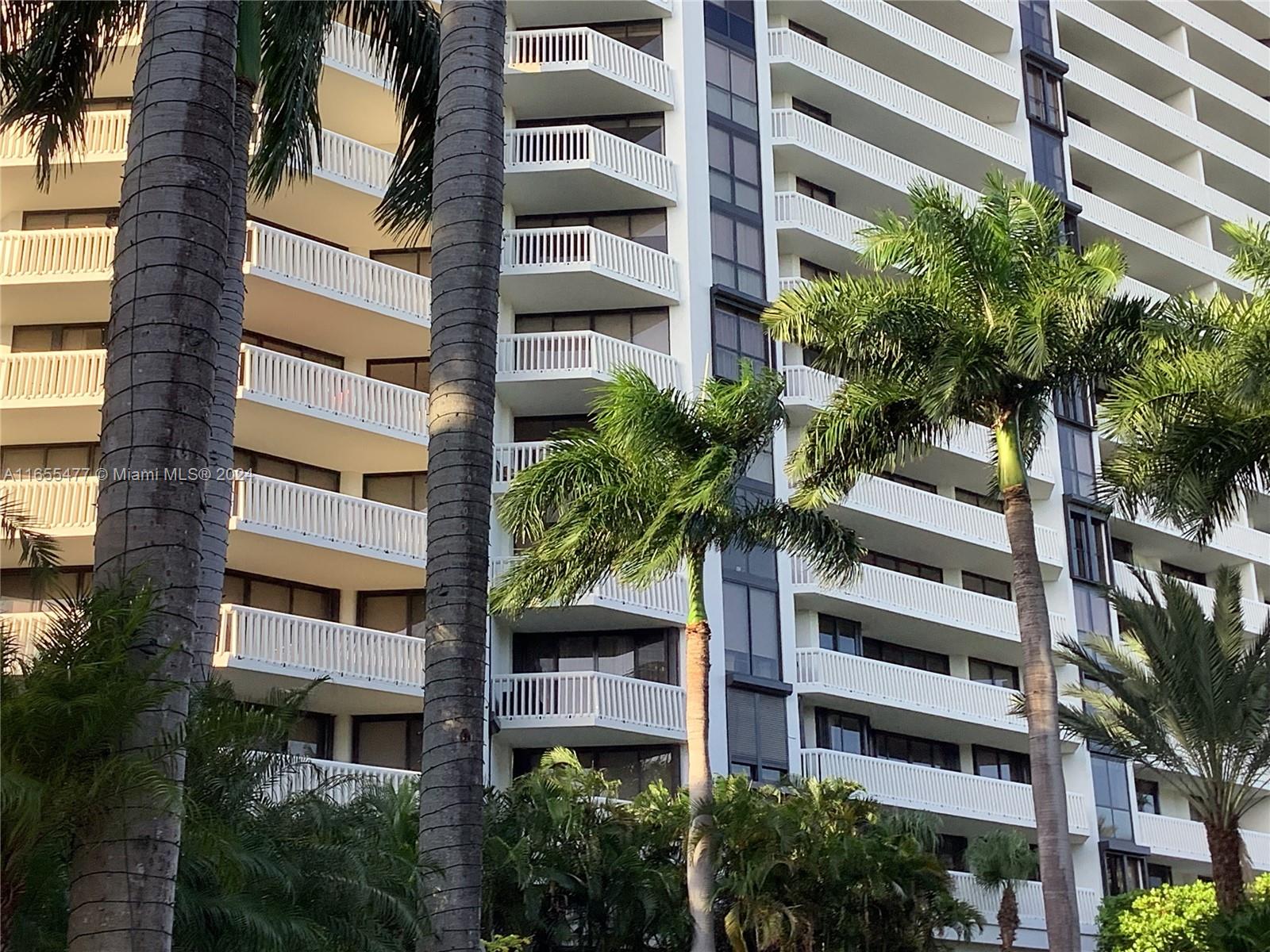 2000 ISL BLVD WILLIAMS IS - Residential