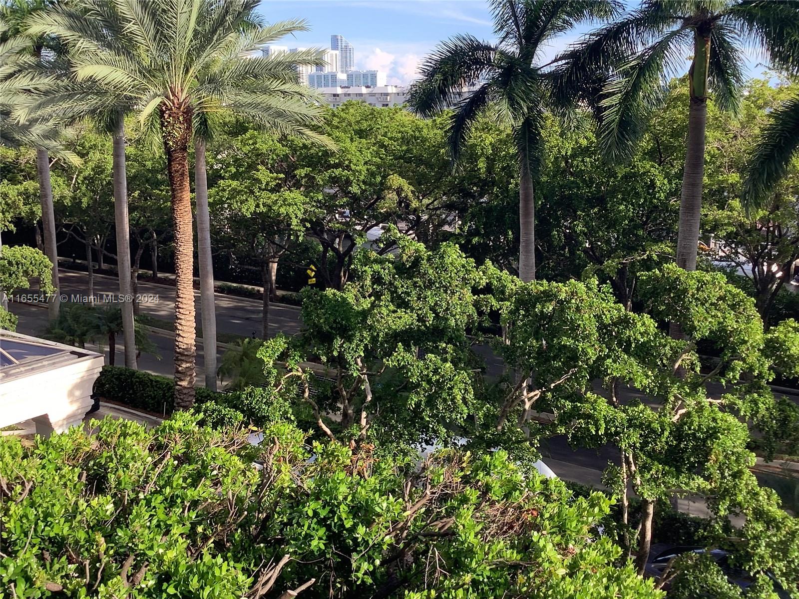2000 ISL BLVD WILLIAMS IS - Residential