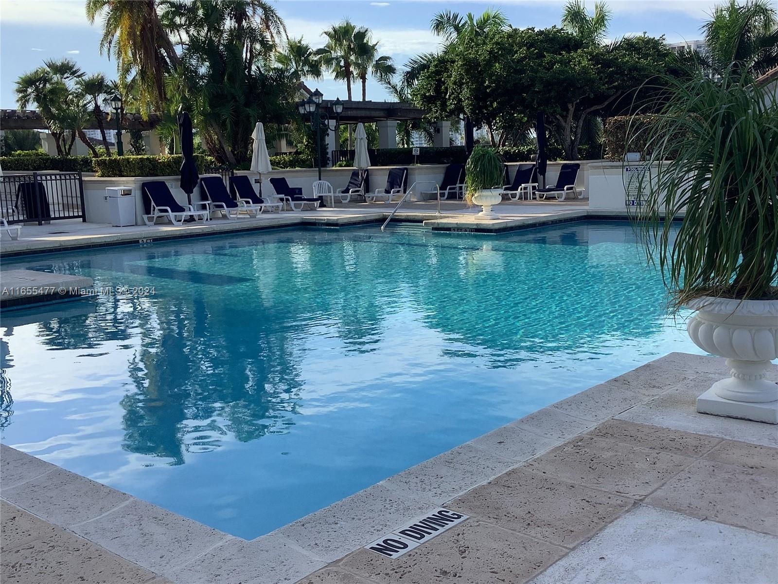 2000 ISL BLVD WILLIAMS IS - Residential