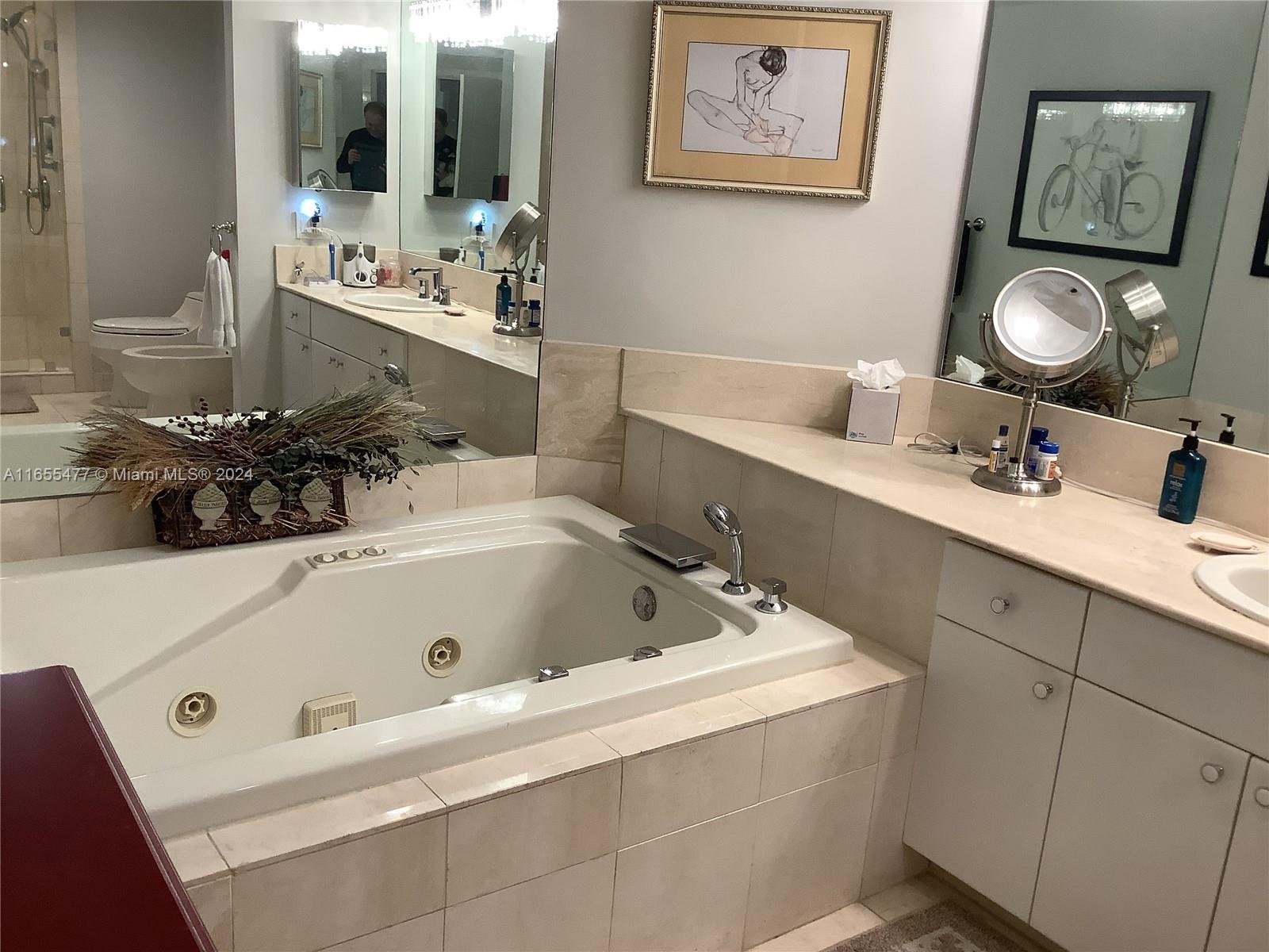 2000 ISL BLVD WILLIAMS IS - Residential