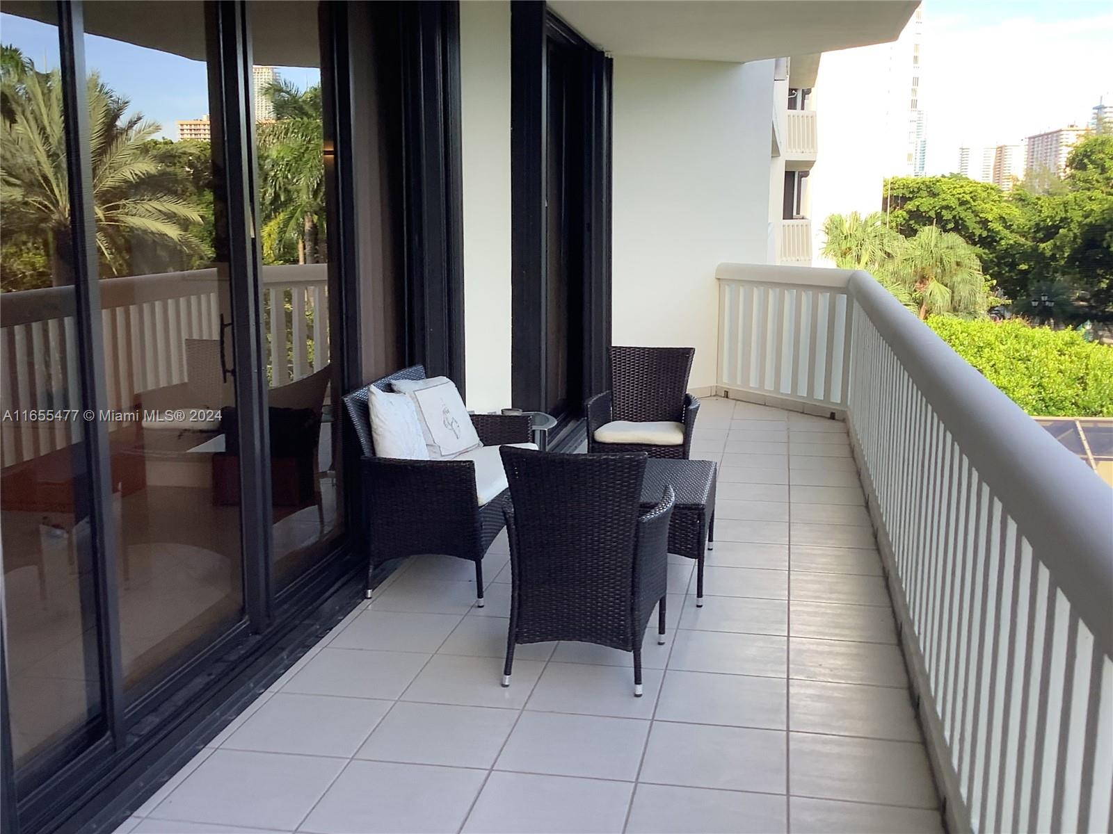 2000 ISL BLVD WILLIAMS IS - Residential