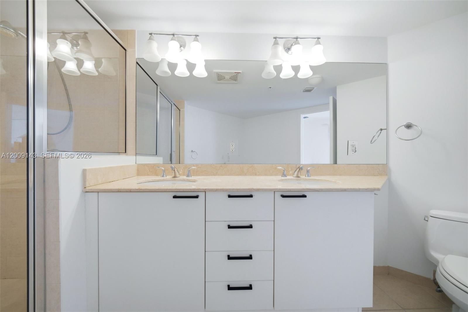LA PERLA CONDO - Residential