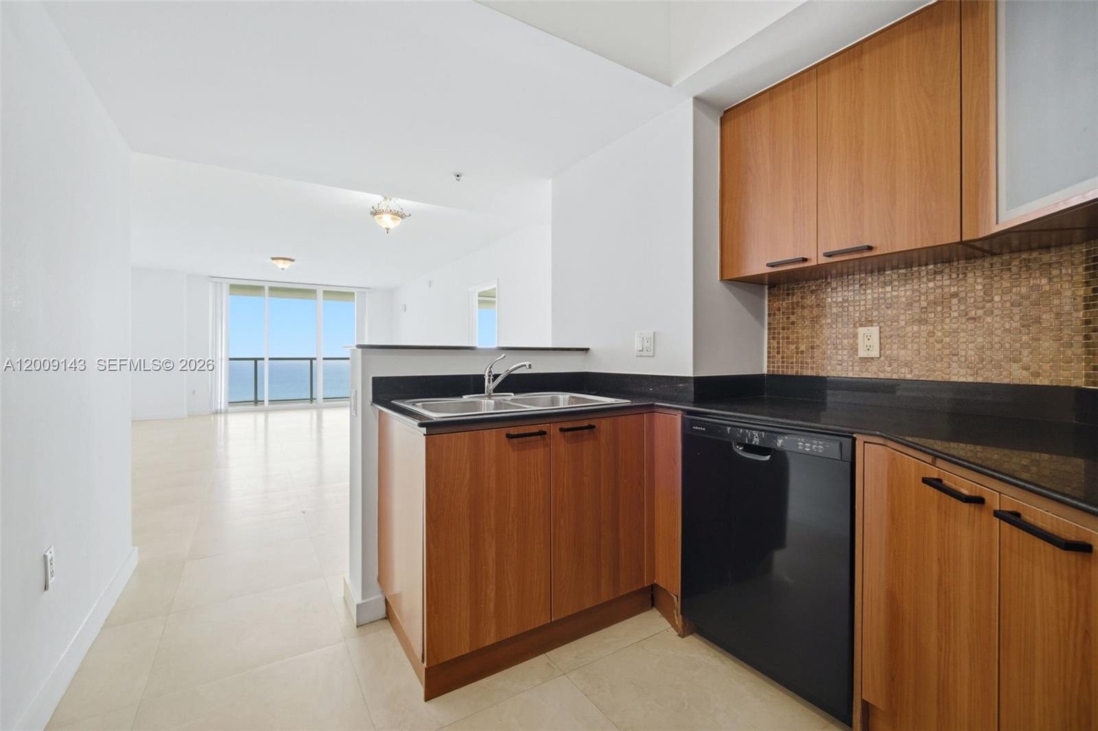 LA PERLA CONDO - Residential