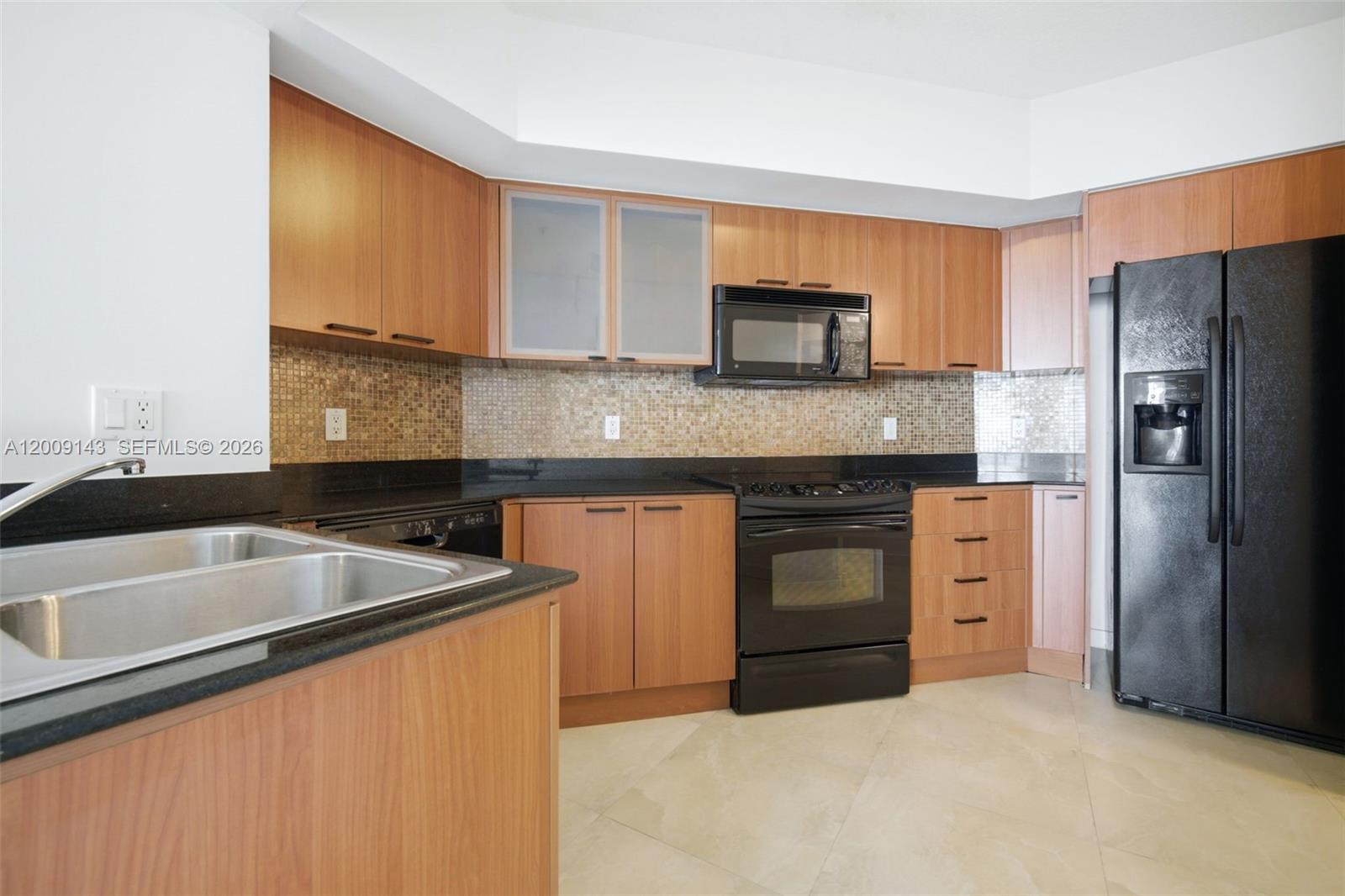 LA PERLA CONDO - Residential