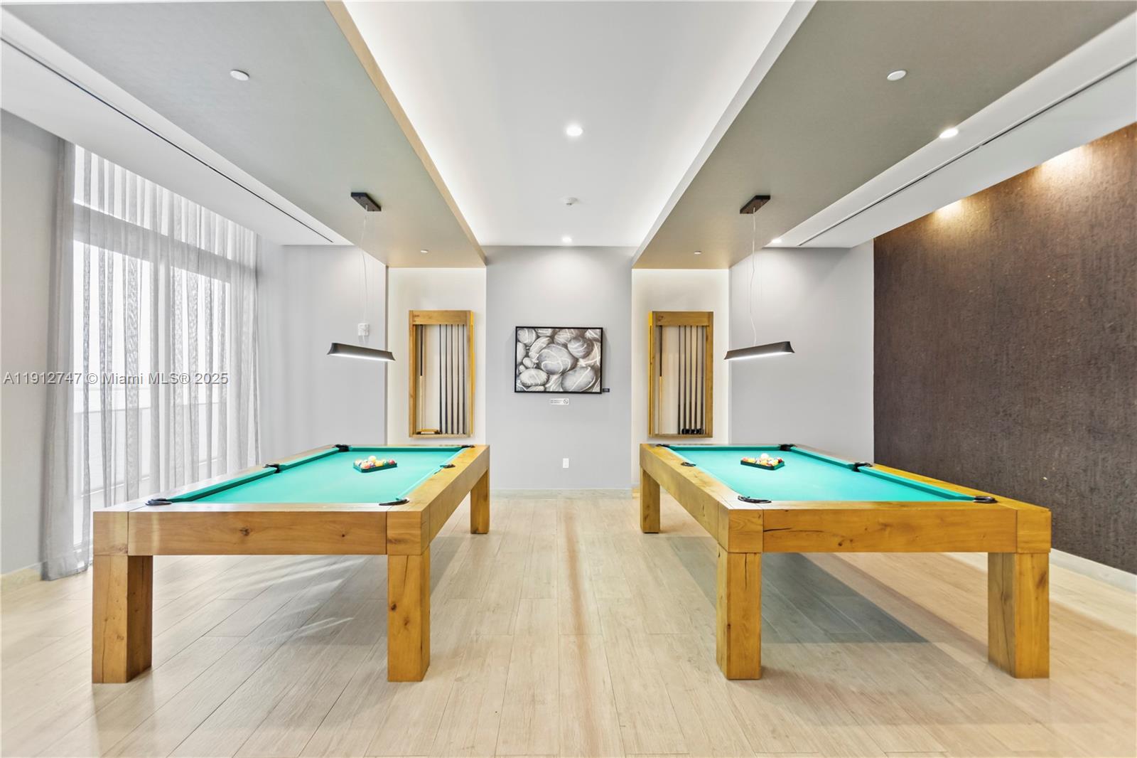 ARIA ON THE BAY CONDO - Residential