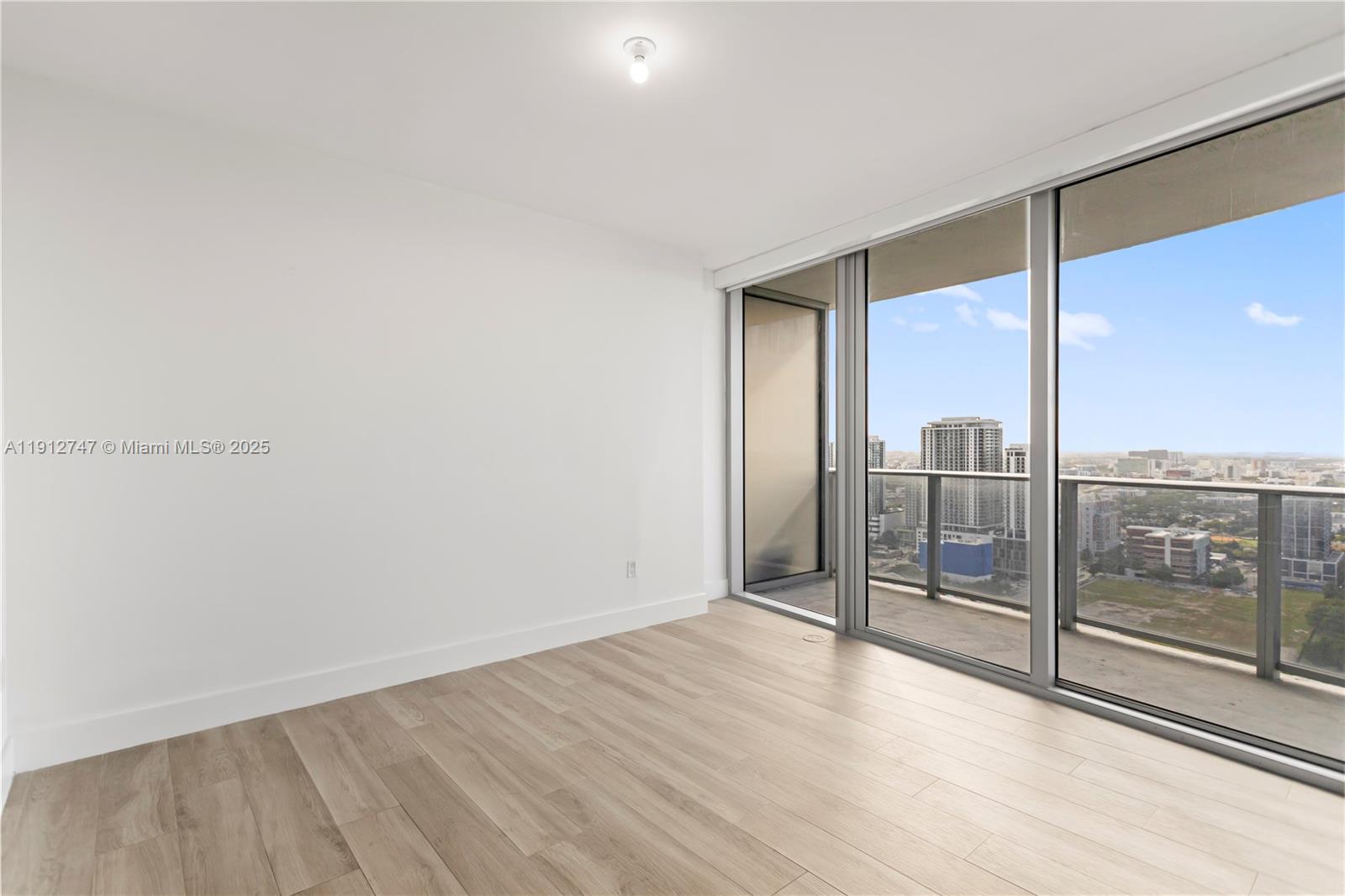 ARIA ON THE BAY CONDO - Residential