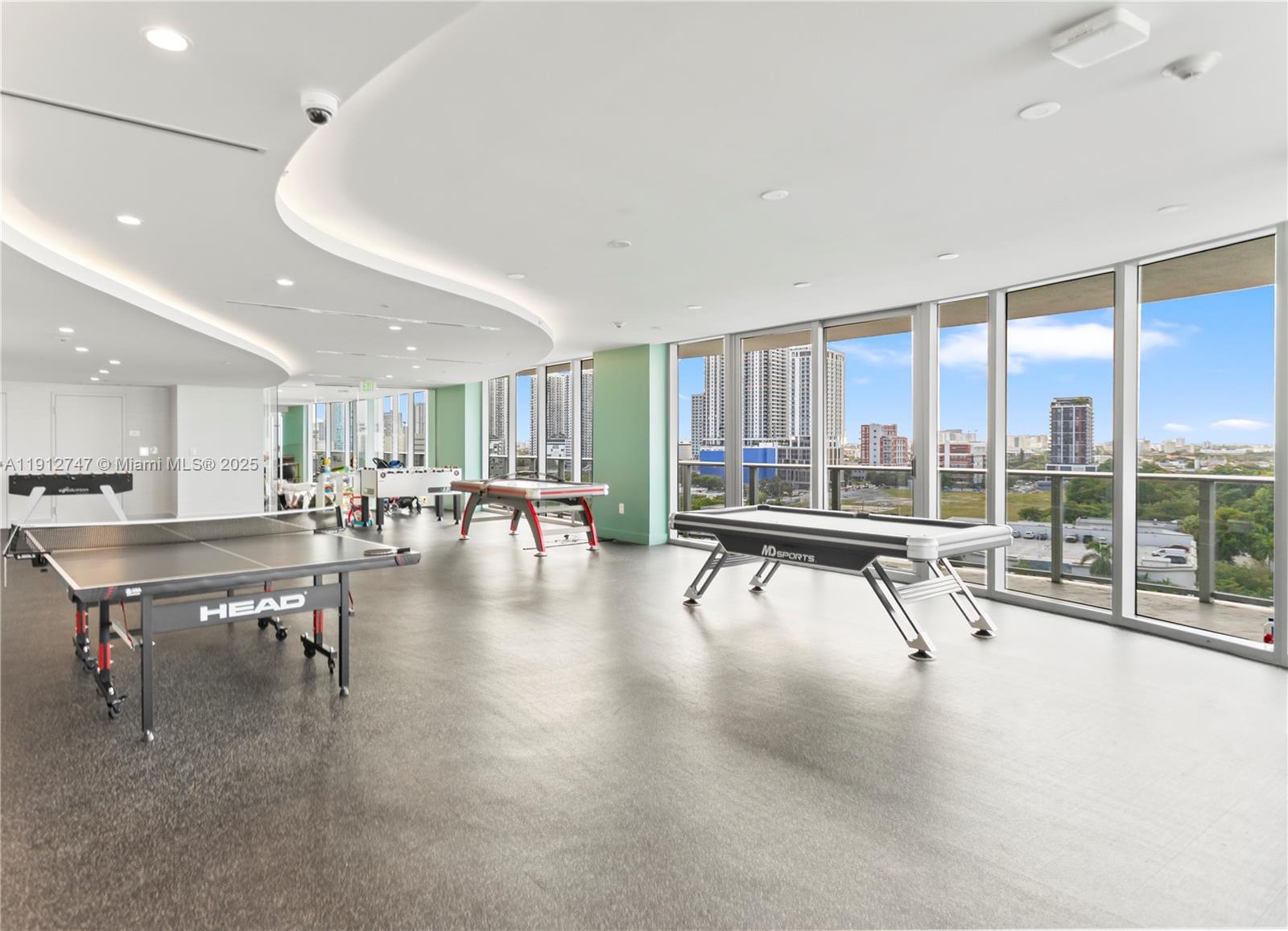 ARIA ON THE BAY CONDO - Residential