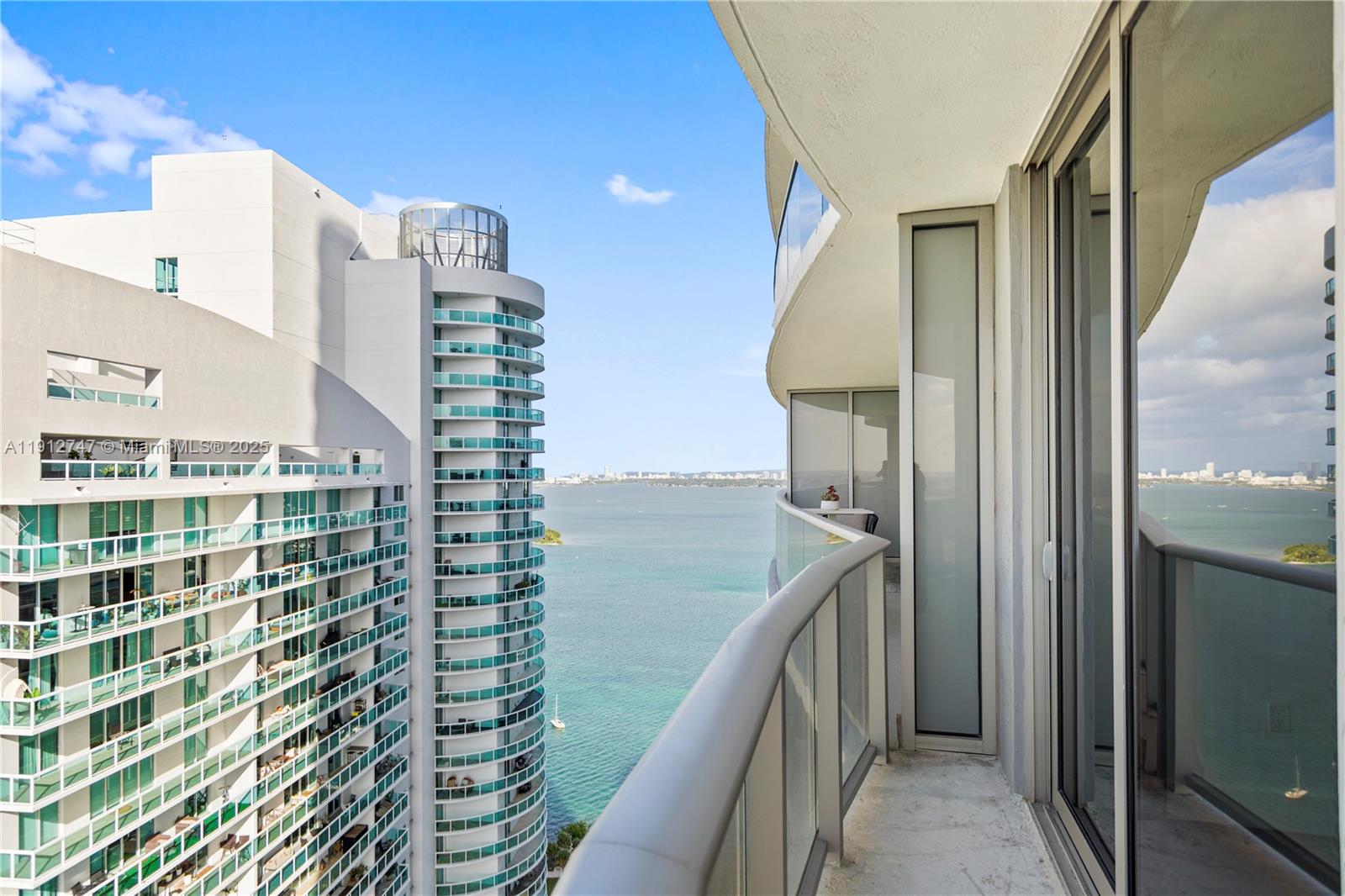 ARIA ON THE BAY CONDO - Residential