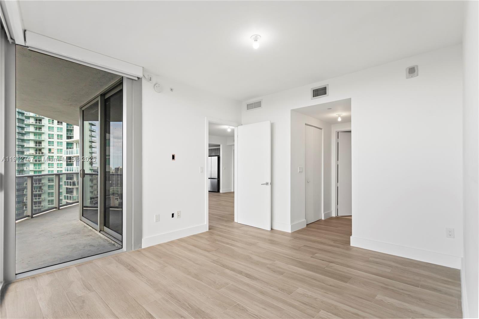 ARIA ON THE BAY CONDO - Residential