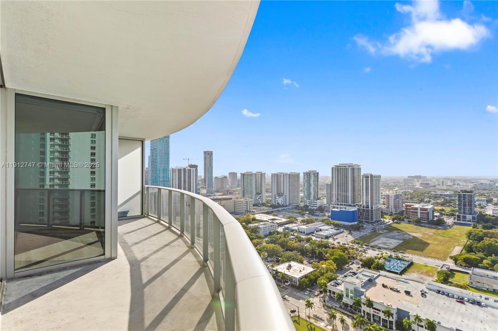 ARIA ON THE BAY CONDO - Residential