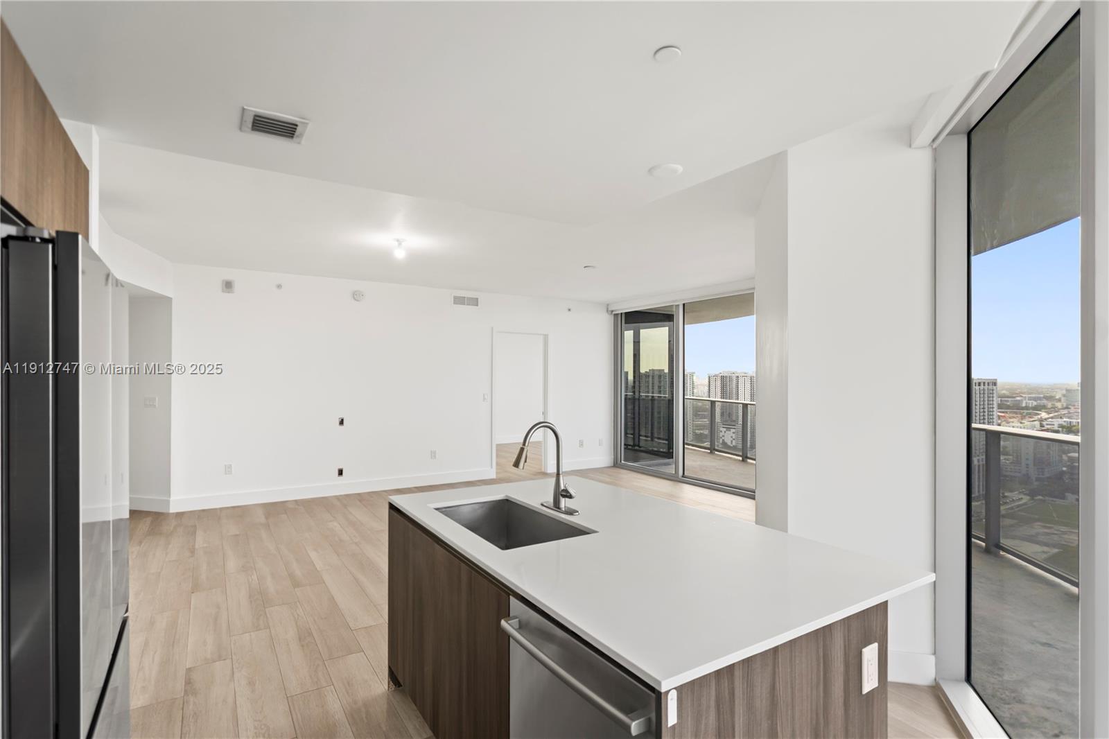 ARIA ON THE BAY CONDO - Residential