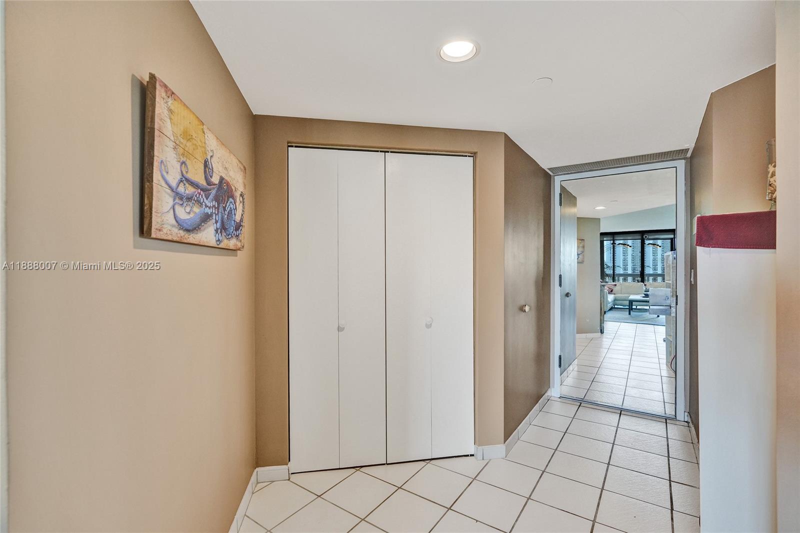 THE LANDMARK CONDO - Residential