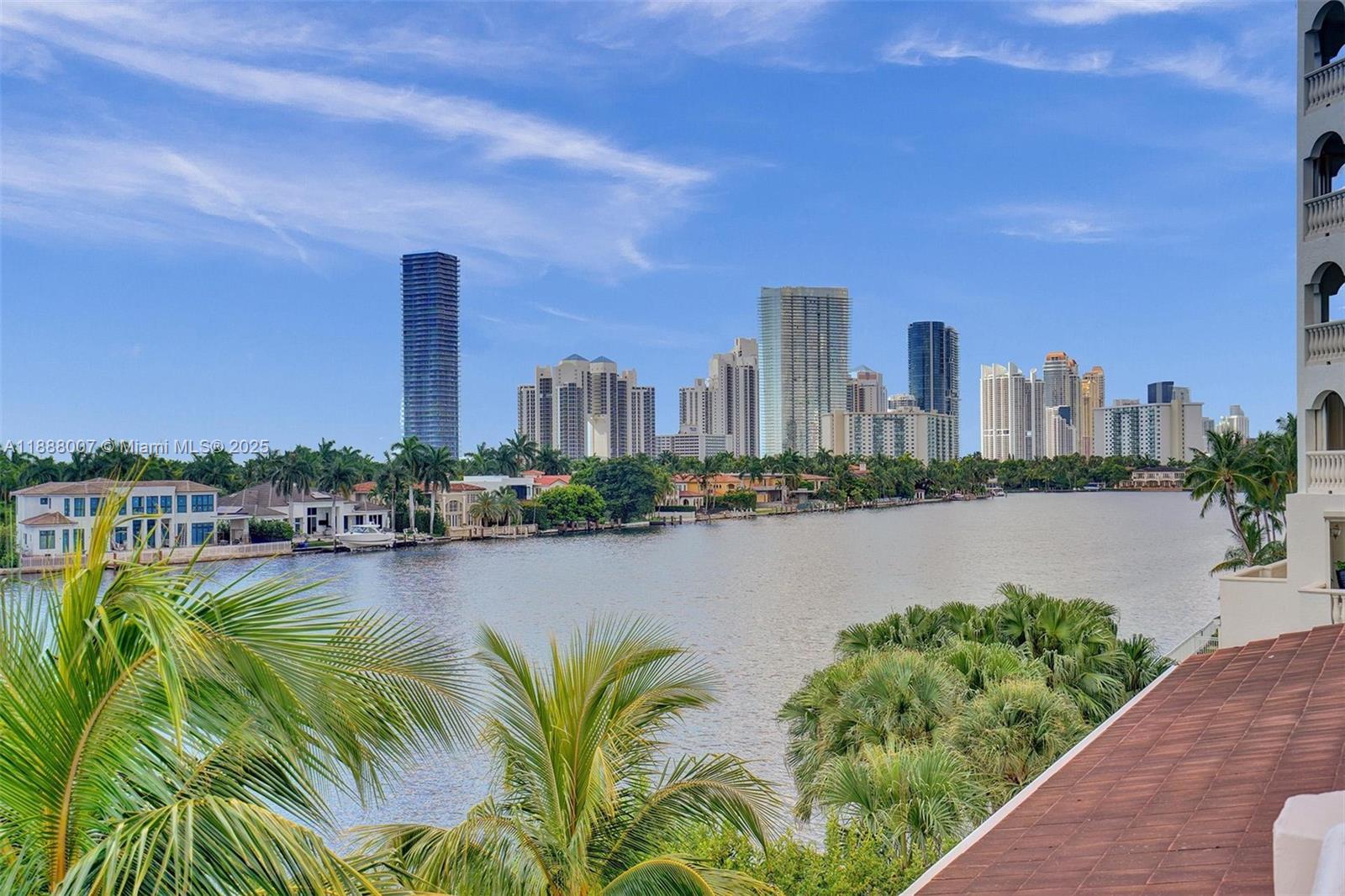 THE LANDMARK CONDO - Residential