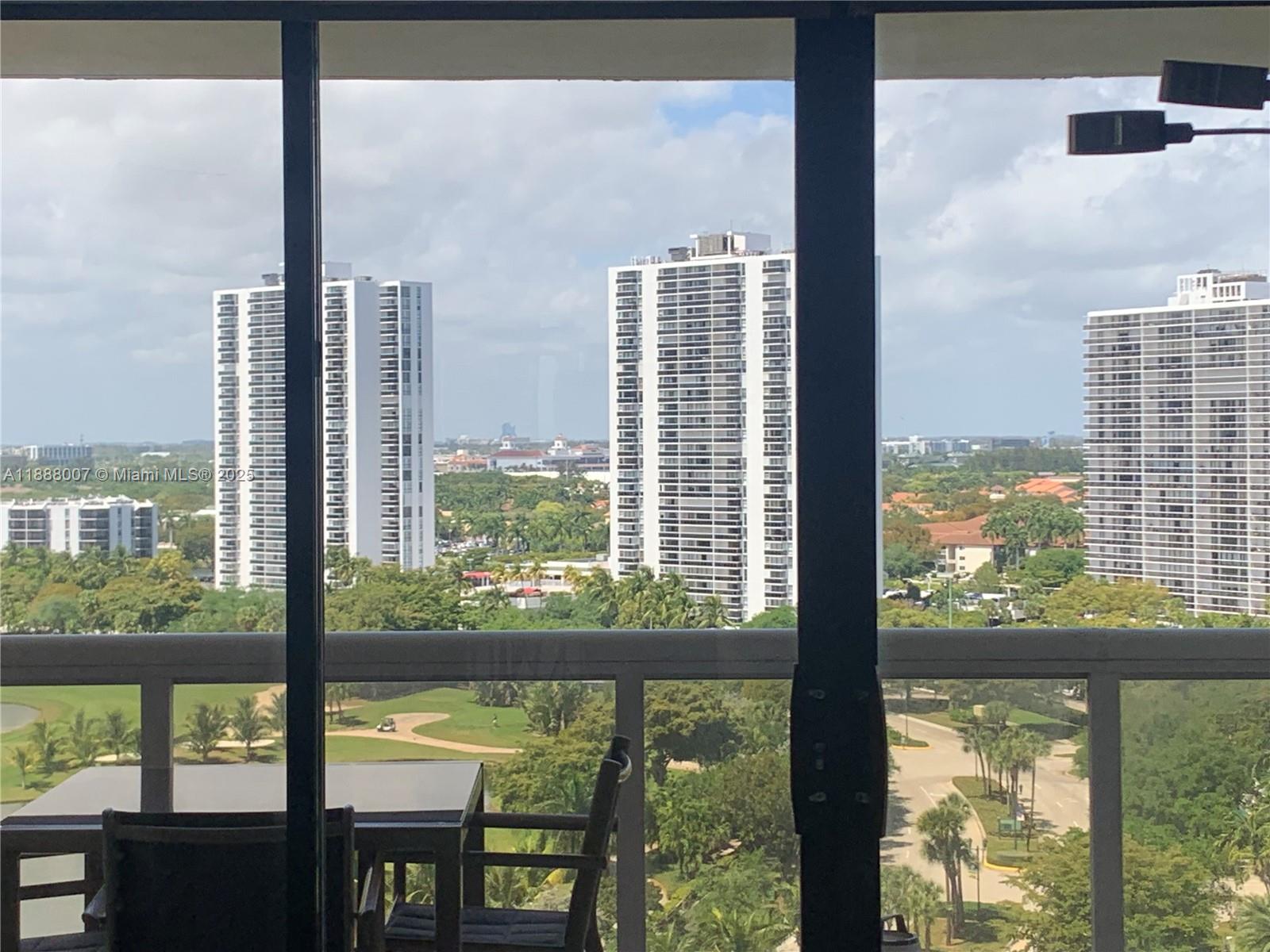 THE LANDMARK CONDO - Residential