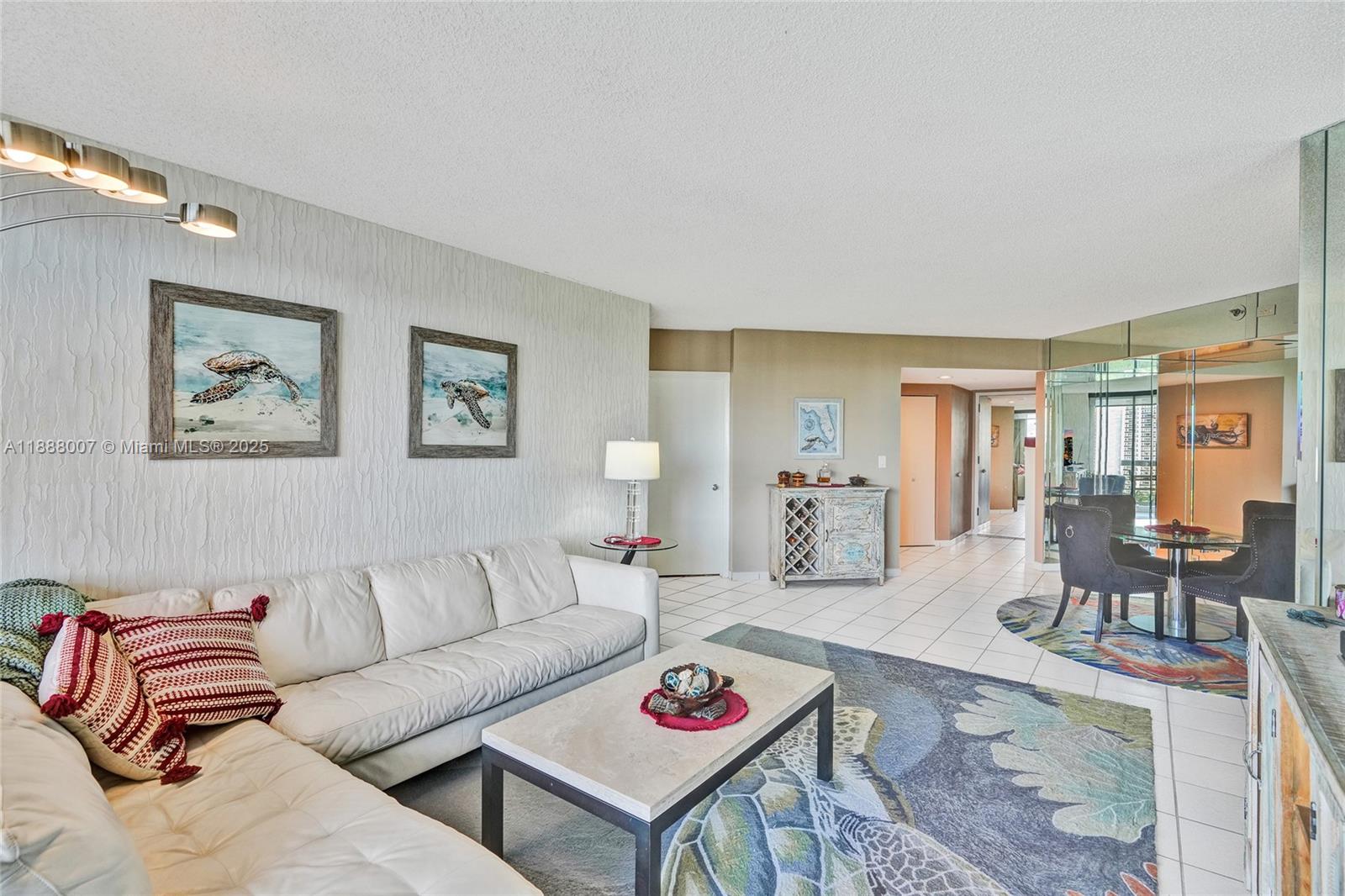 THE LANDMARK CONDO - Residential