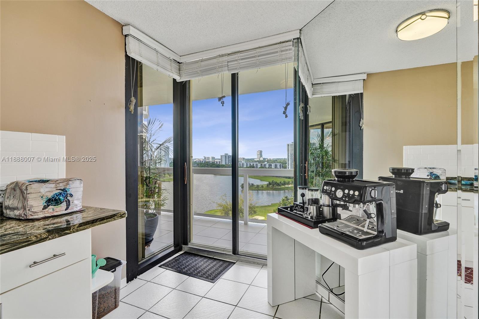 THE LANDMARK CONDO - Residential